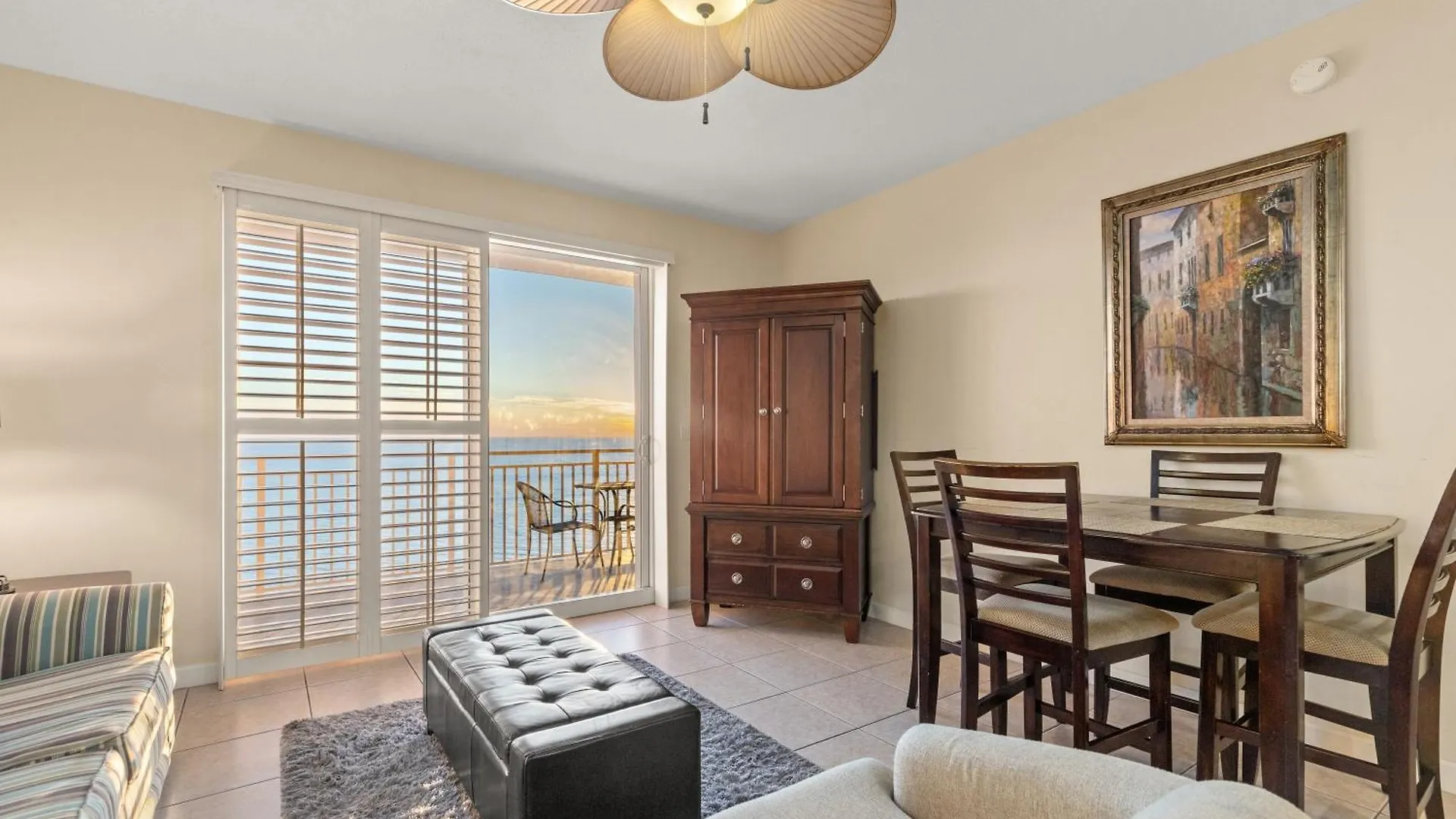 Beachfront Bliss Awaits: 2-Bed, 2-Bath Condo At Sterling Reef - Sleeps 6! Panama City Beach Holiday home