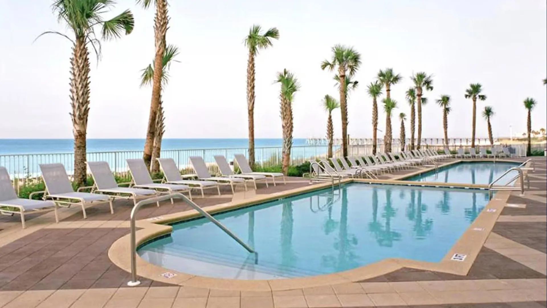 Beachfront Bliss Awaits: 2-Bed, 2-Bath Condo At Sterling Reef - Sleeps 6! Panama City Beach 0*,