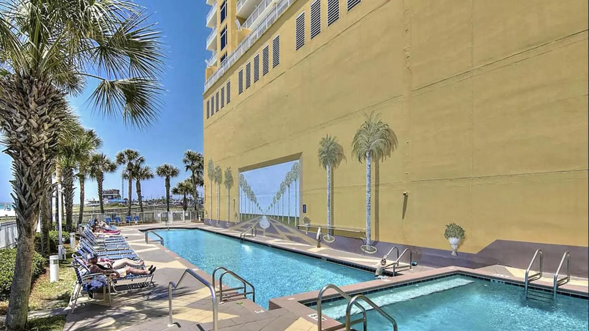 Beachfront Bliss Awaits: 2-Bed, 2-Bath Condo At Sterling Reef - Sleeps 6! Panama City Beach United States