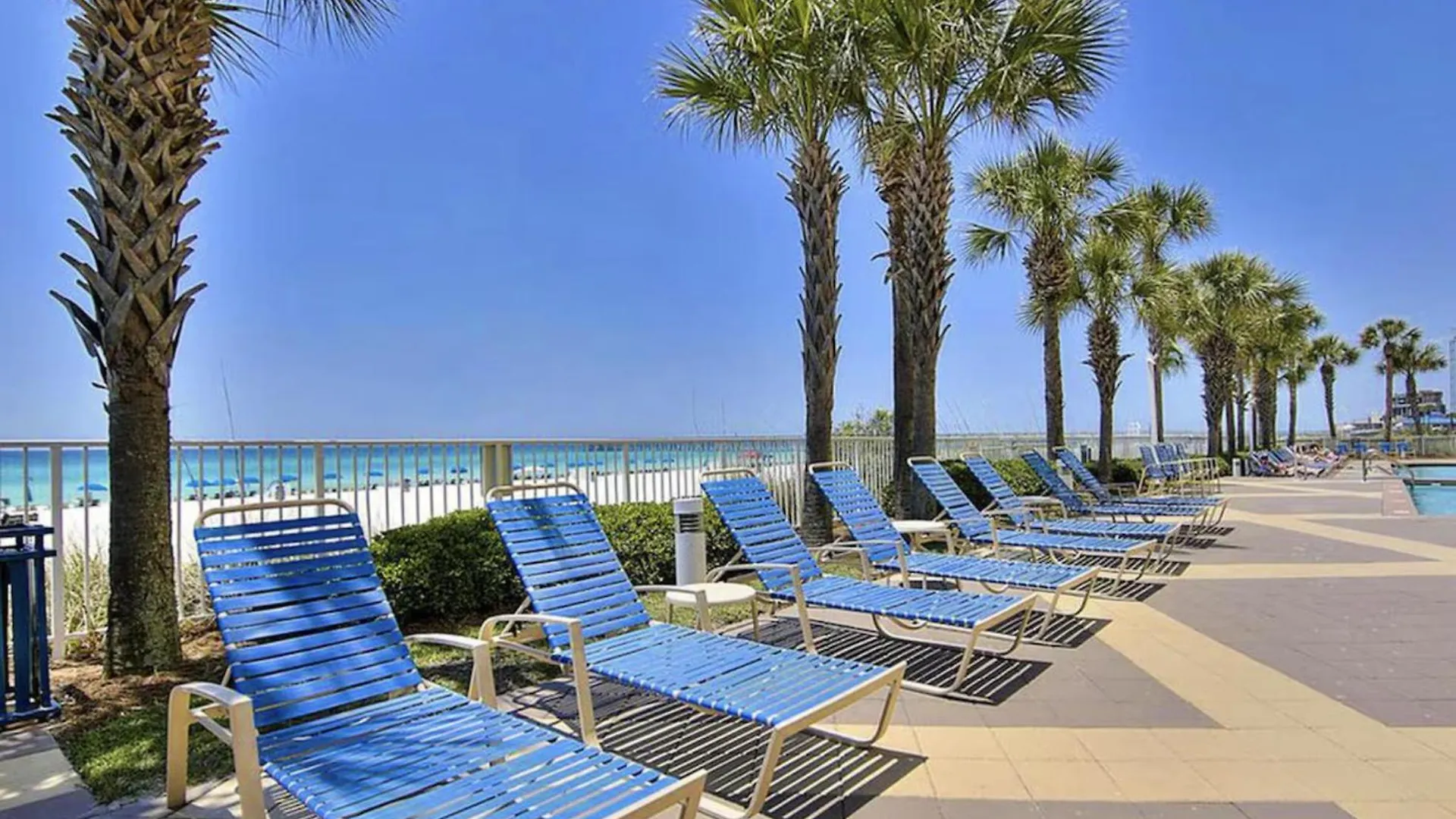 Holiday home Beachfront Bliss Awaits: 2-Bed, 2-Bath Condo At Sterling Reef - Sleeps 6! Panama City Beach