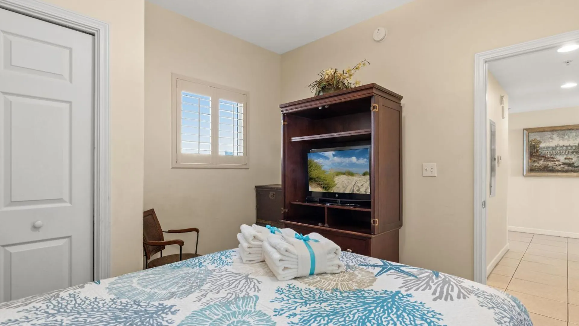 Holiday home Beachfront Bliss Awaits: 2-Bed, 2-Bath Condo At Sterling Reef - Sleeps 6! Panama City Beach United States