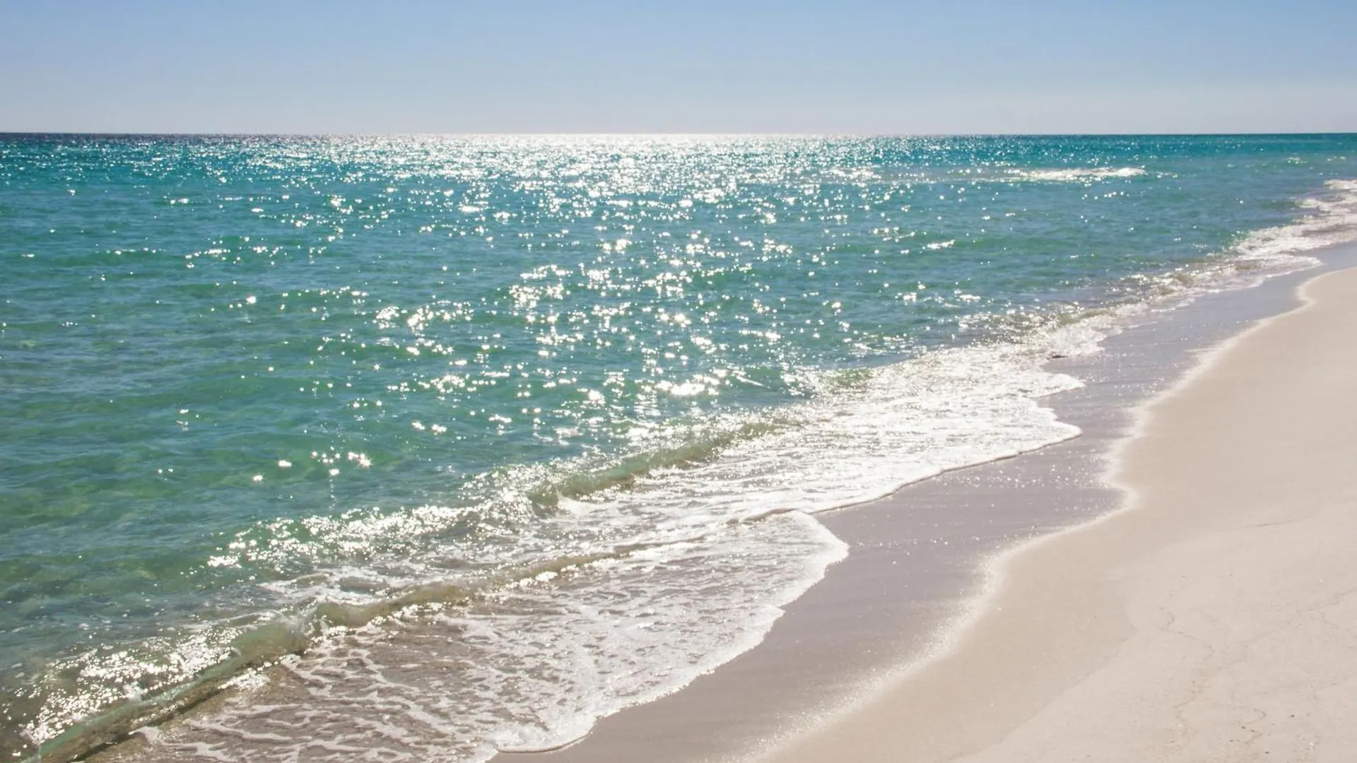Beachfront Bliss Awaits: 2-Bed, 2-Bath Condo At Sterling Reef - Sleeps 6! Panama City Beach 0*,